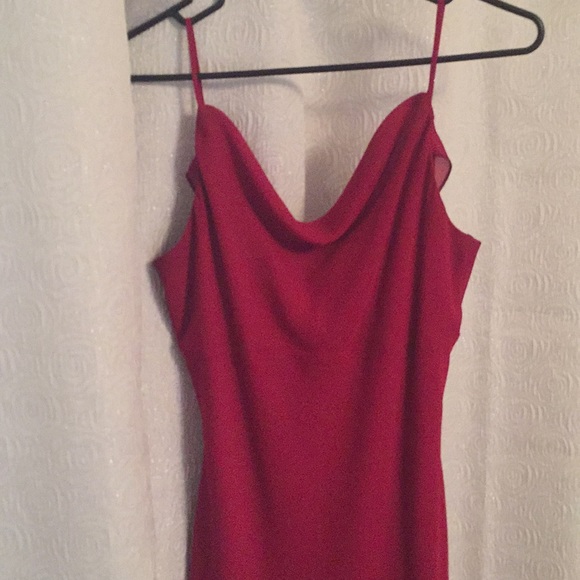 Very elegant red dress - Picture 3 of 3